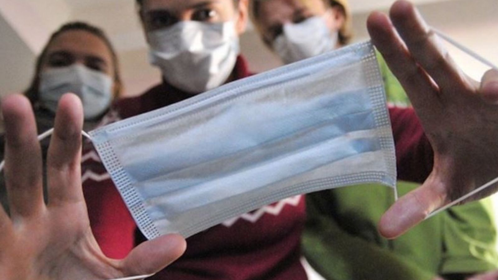 1849966 uryad proponue karati shtrafami za vidsutnist masok u gromadskomu mistsi gotovi platiti opituvannya