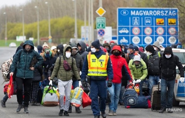 p 2137948 1 slidertop2