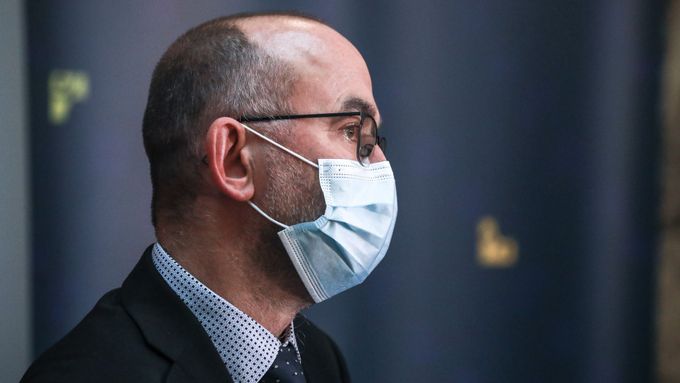 904d46e19a7134a0bc8aebca16092ce3 resize680383