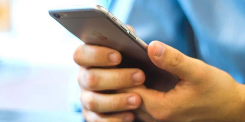 2054392 v ukrayini u sichni zdorozhchae mobilniy zvyazok