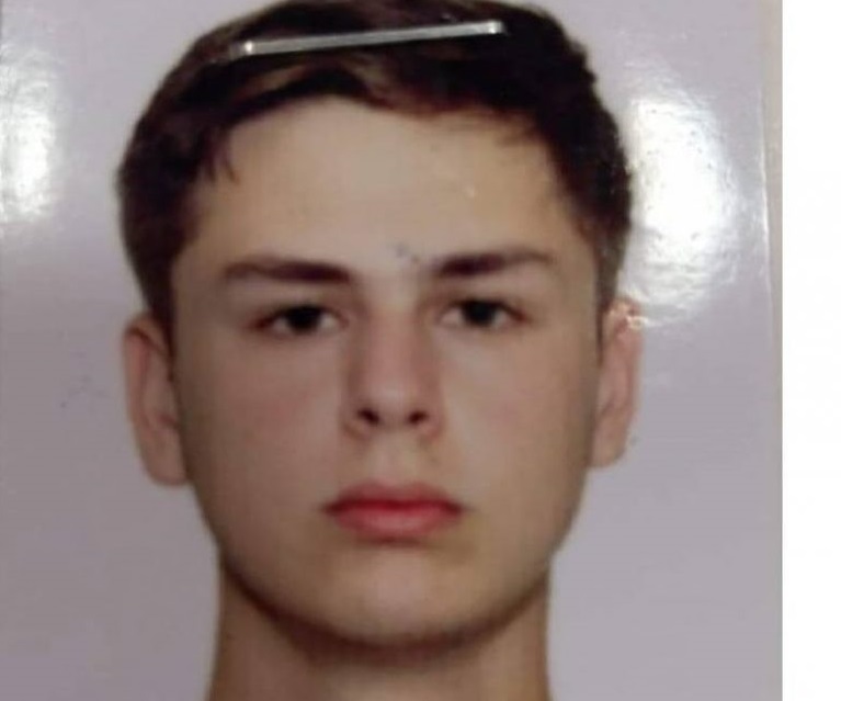 5fc1047b7da71 p 768x860 1