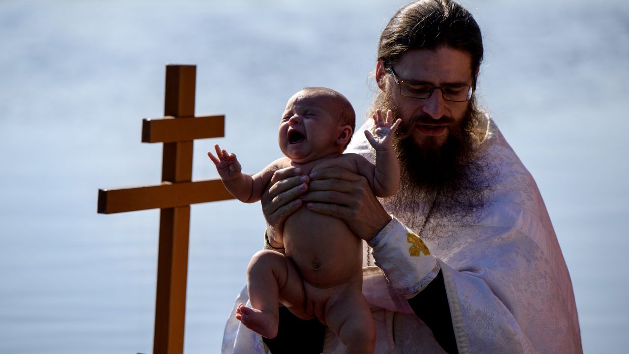 uid 83c2da0842aec5a4fa8239b43c0b535e1612525082237 width 1280 play 0 pos 0 gs 0 height 720 sekcja wykazala wode w plucach dziecka fot donat sorokintass via getty images