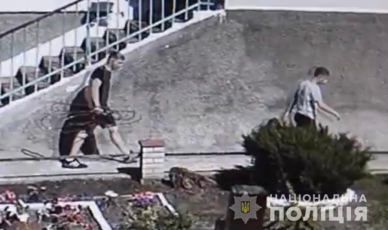 cbbd6b15 04fc 4ed0 a93b be1fa5e20ac9