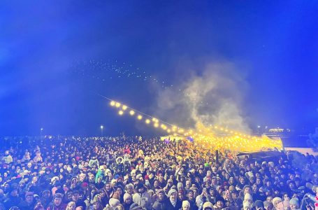 Рекорд України: на Франківщині майже 4,5 тисяч людей заколядували “Нову радість” (відео)
