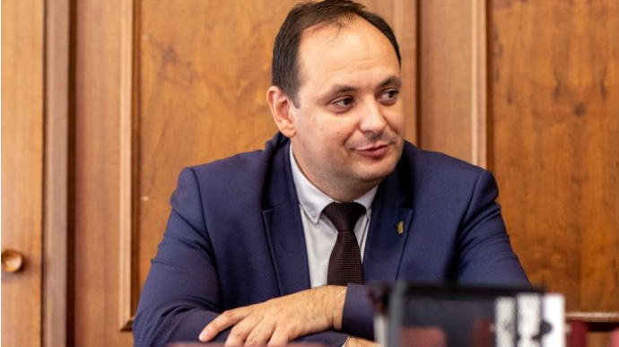 06a95f7 img 1502 683x1024 1