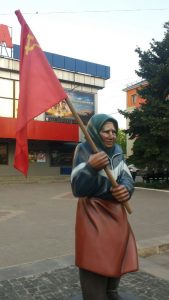 ace3917 babushka flagom1