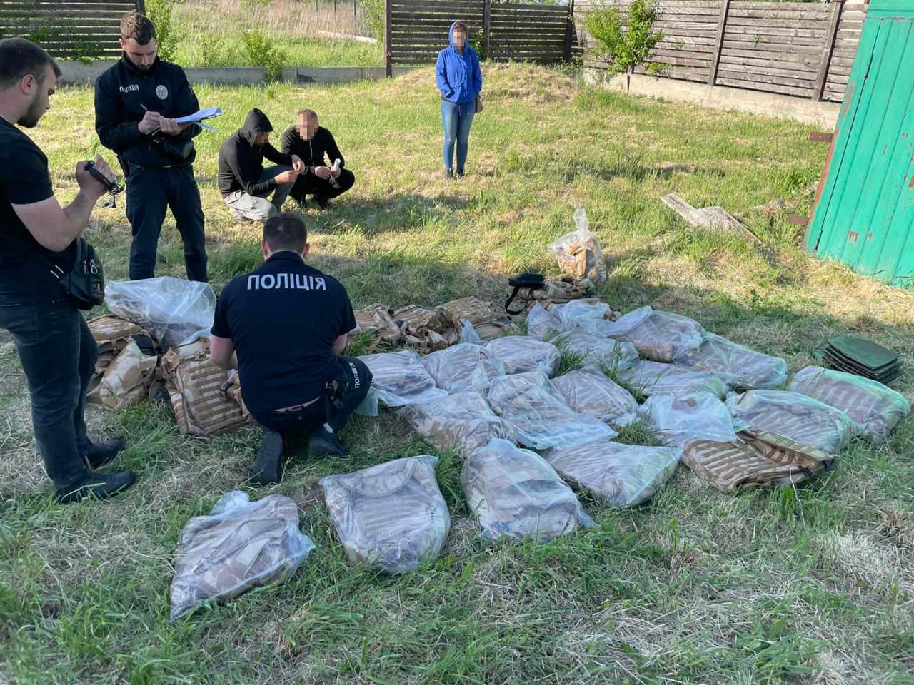 vkradeni bronezhylety