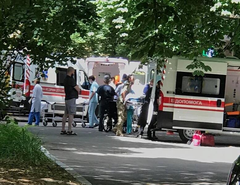 alt-поранені_герої