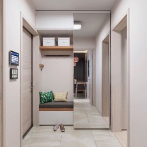 Ідеї для ремонту коридору - велике дзеркало 2