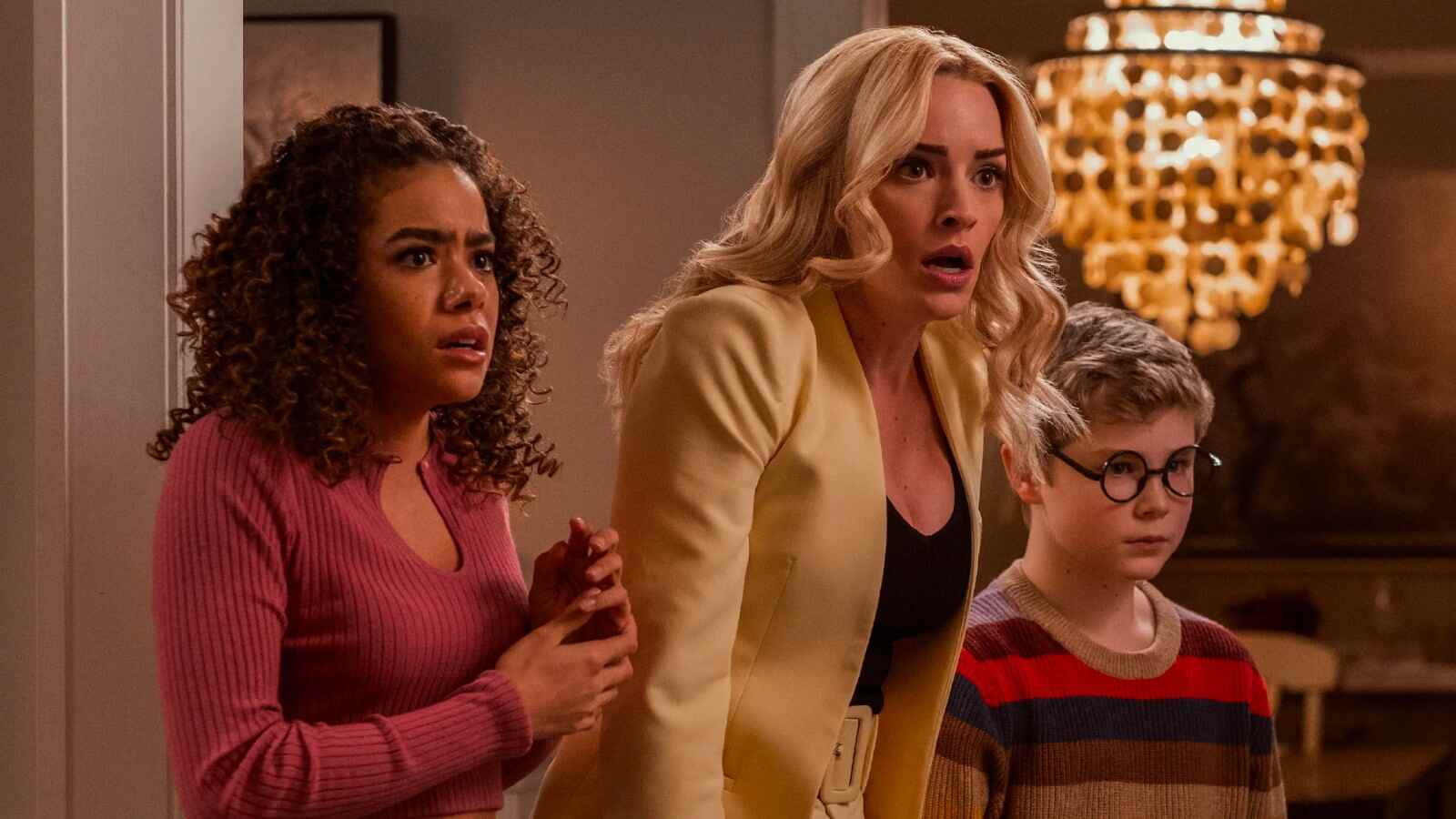 "Джинні та Джорджія 3 сезон"