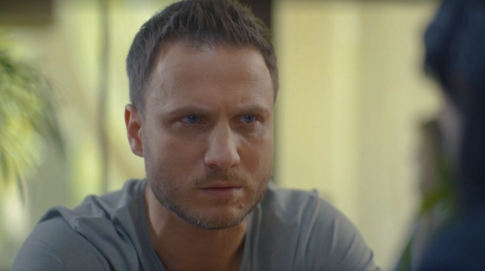 серіал "Плут"