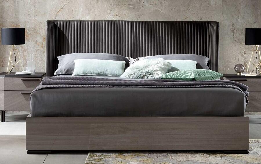 Двоспальні ліжка