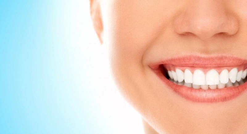 протезування зубів?