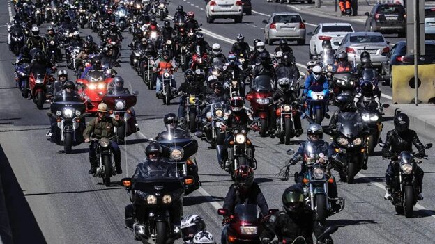 Правила групової їзди на мотоциклах