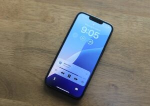 Огляд на iPhone 16e