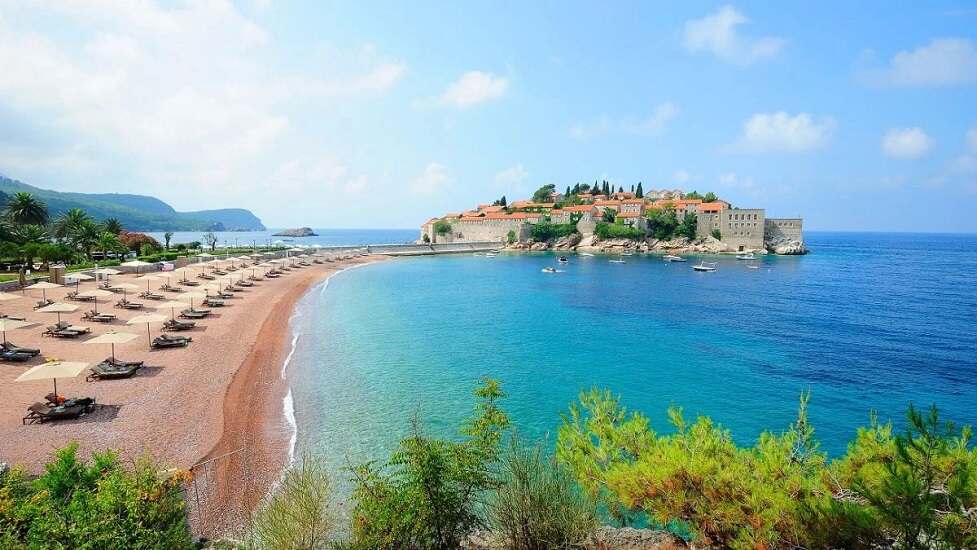 порівняння відпочинку в Албанії та Чорногорії