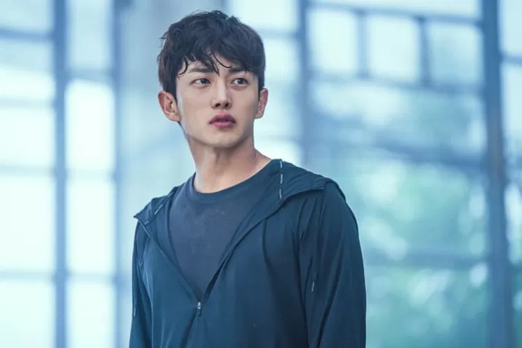 фільм Акула: Буря 2025