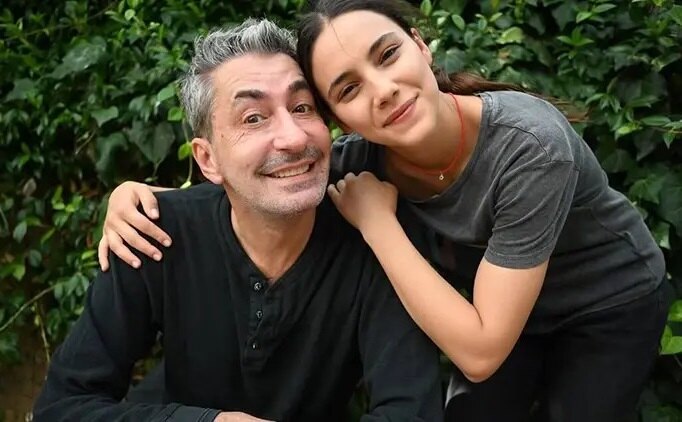 турецький серіал Ця дівчина