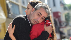 рецензія серіал Ця дівчина