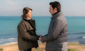 серіал Дівчина за склом українською