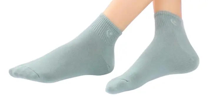 високі жіночі шкарпетки