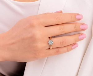 золота каблучка на заручини